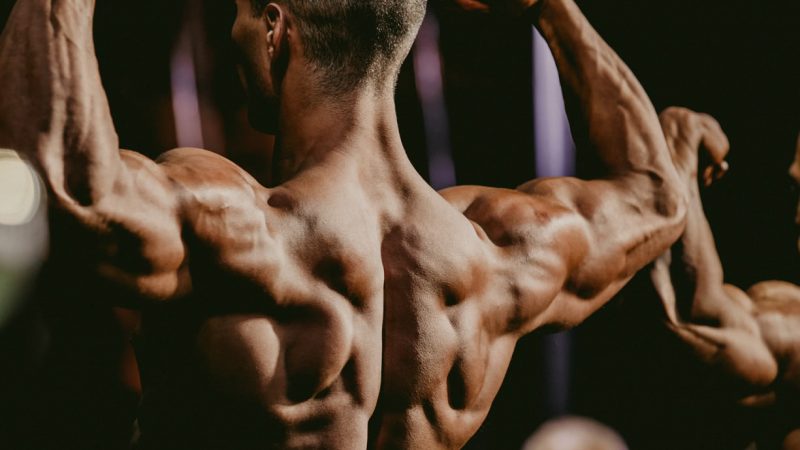 Prepararsi per la competizione di bodybuilding – Dovresti gestire carboidrati, sodio e acqua?